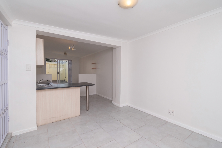 To Let 4 Bedroom Property for Rent in Gardens Western Cape